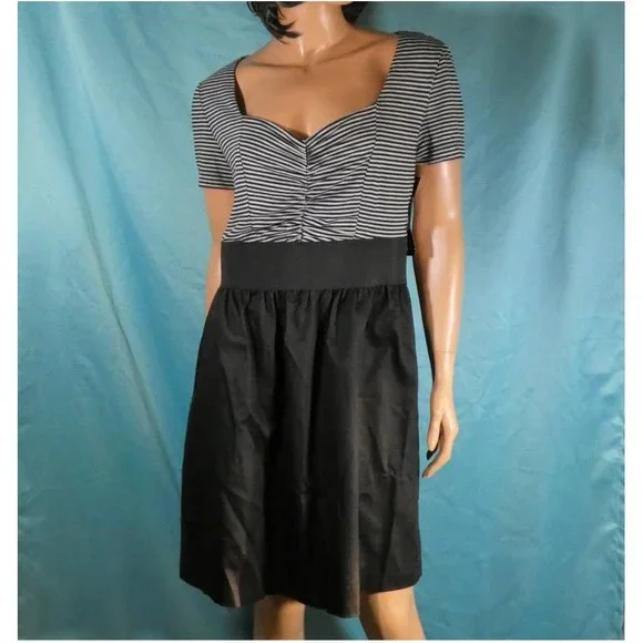 Tiana B. Dresses | Nwt Y2k Cute Comfy And Sexy Mixed Media Dress, Open Neck Stretch 10 Tiana B | Color: Black/Gray | Size: 10 | Peacefulsea's Closet Tiana B. Dresses | Nwt Y2k Cute Comfy And Sexy Mixed Media Dress, Open Neck Stretch 10 Tiana B | Color: Black/Gray | Size: 10 | Peacefulsea's Closet